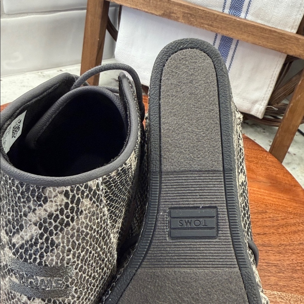 TOMS Kala Wedge Booties - Picture 10 of 13